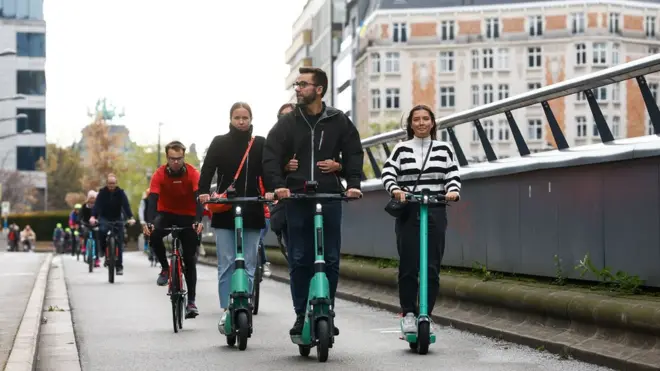 Возачи тротинета