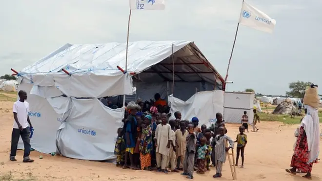Un groupe d'enfants dans le camp de réfugiés d'Assaga au sud-est du Niger