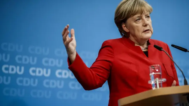 Меркель призвала население спокойнее относиться к кибератакам