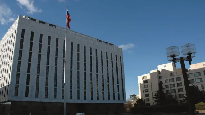 У посольства России в Вашингтоне теперь два адреса - официальный и церемониальный