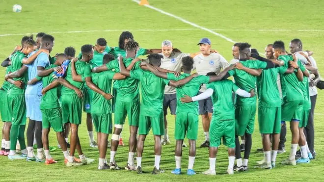 استعد فريق الهلال على ملعبه لملاقاة النادي الأهلي المصري