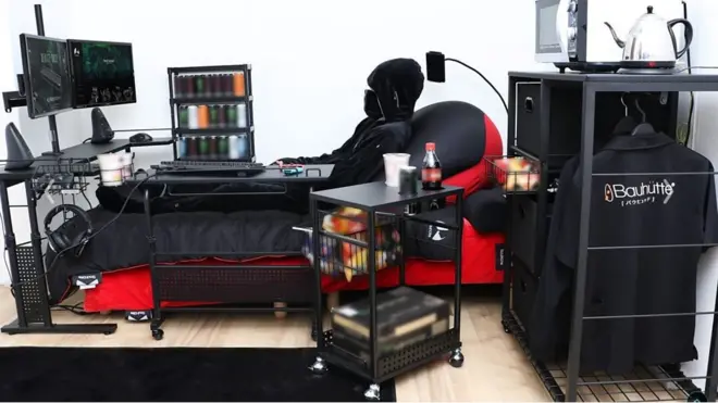 سرير ياباني يوفر قمة الراحة لعشاق ألعاب الفيديو