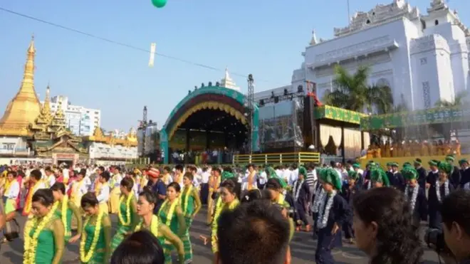 လွတ်လပ်အတွေးဆွေးနွေးဖလှယ်