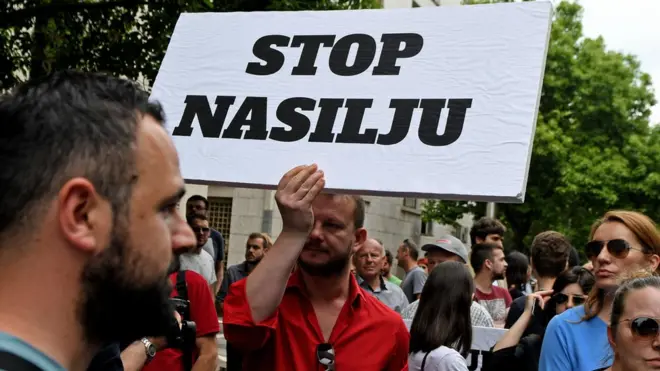 Протест новинара у Подгорици, 9. мај 2018.