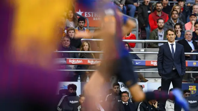 В воскресенье "Реал" под руководством Лопетеги проиграл "Барселоне" со счетом 1:5