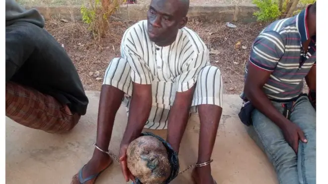 Ẹni tó gé orí olóri fún ògùn owó náá sán kú ni agọ́ ọlọ́pàá l'Ondo