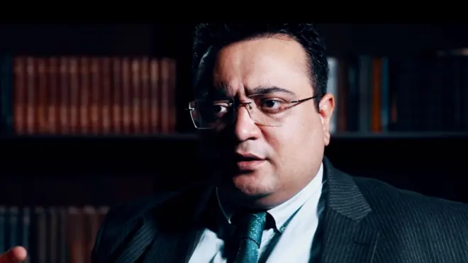 Саид Абдулазиз Юсуповнинг "Оқ ва қора" кўрсатувидан олинган скриншот