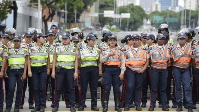 Полиция на улицах Каракаса