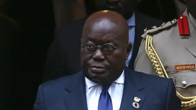 Ghana President Nana Akufo-Addo as ei dey leave 10 Downing Street for central London November 20, 2017, after ei meet Britain Prime Minister Theresa May