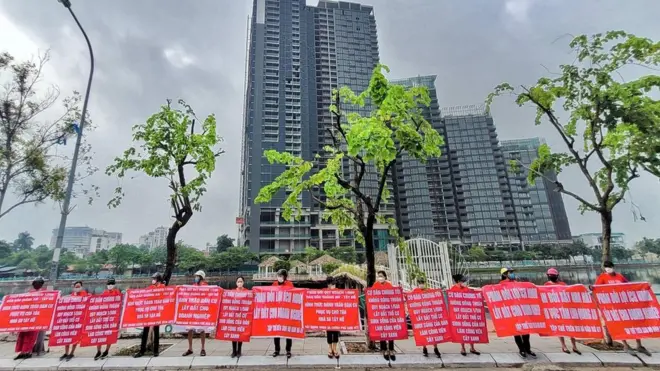 Cư dân phường Quảng An, quận Tây Hồ phản đối tòa nhà 58 Tây Hồ của Sun Group