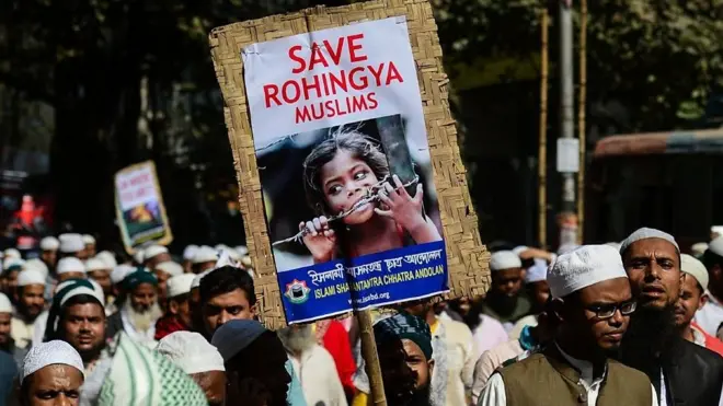 برٹش روہنگیا کمیونٹی کے جنرل سیکریٹری محمد نظام الدین نے کہا ہے کہ روہنگیا کمیونٹی کو دیوار سے لگا دیا گیا ہے