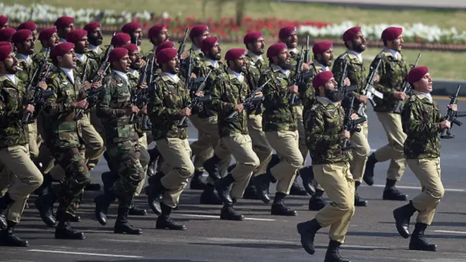 پاکستانی فوج کے دستے پہلے بھی سعودی عرب میں تعینات ہیں