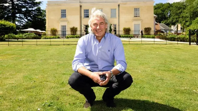 فشل في الالتحاق بالجامعة فصار صاحب سلسلة فنادق شهيرة