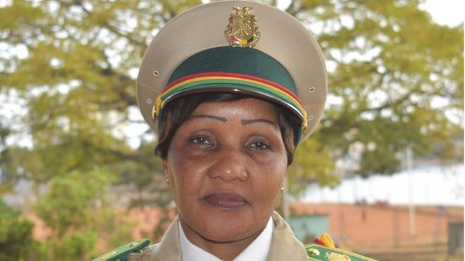 La première femme promue Générale en Guinée Mahama Sylla est militaire de carrière
