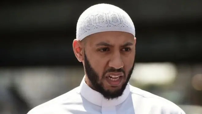 Pujian untuk Mohammed Mahmoud yang menyelamatkan tersangka penyerangan.