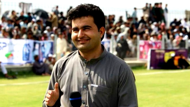 BBC sọwipe Shah jẹ akọroyin ti awọn eniyan buyi fun, nitori o gbajugbaja, o si mọ isẹ rẹ ni isẹ