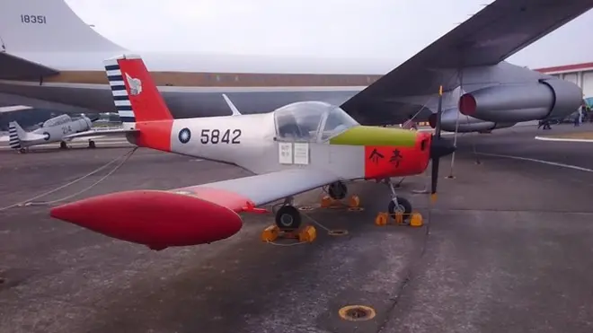 台湾首次"国造"轻型教练机因为作为蒋介石的生日礼物而称为介寿号