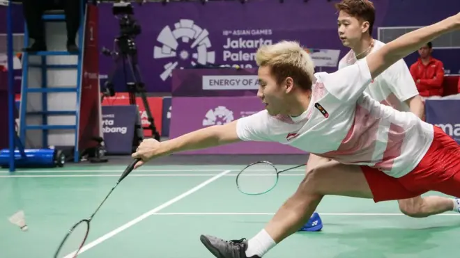 Pasangan ganda putra Kevin/Marcus menyumbangkan poin untuk tim Indonesia saat melawan Cina.