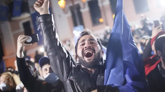 Сторонники Иванишвили ликуют