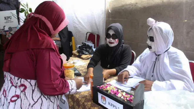pocong, hantu, pemilu 2024