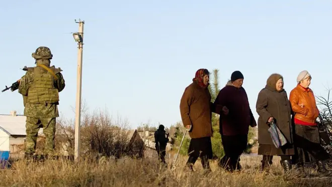 Жовтень 2014, невизнані українською владою і міжнародною спільнотою "вибори" у самопроголошених "республіках"