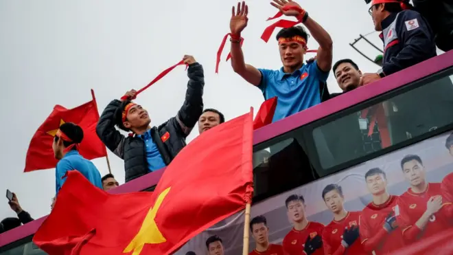 Thủ môn Bùi Tiến Dũng