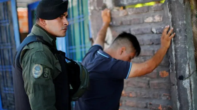 El gobierno nacional anunció el envío de 1.400 uniformados a Rosario.