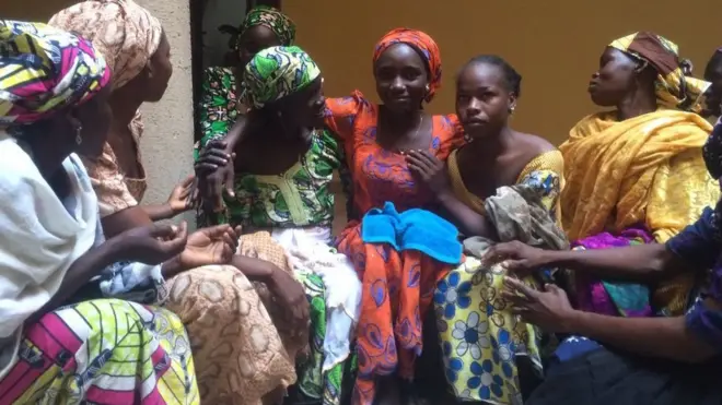 Foto kepulangan gadis Chibok yang diberikan secara eksklusif untuk BBC.