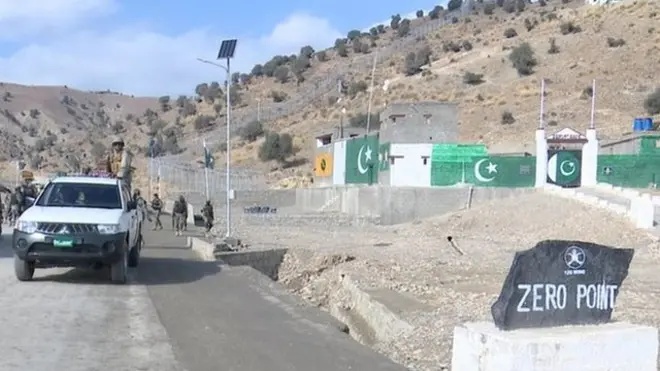 غلام خان بارڈر جہاں سے روزانہ 150 گاڑیاں آتی جاتی ہیں