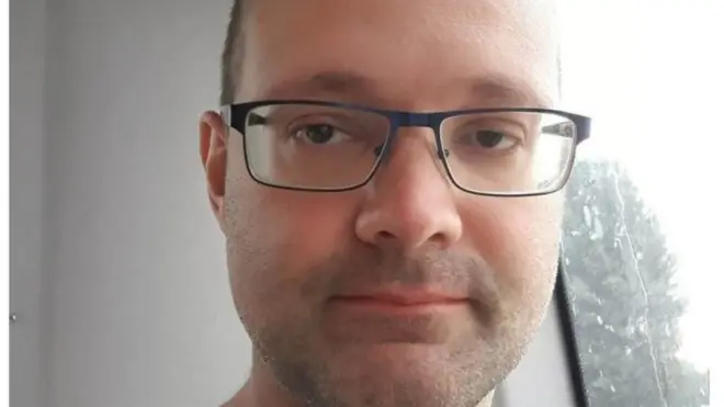 Олексій Кучапін був волонтером. Він допомагав безхатькам у Києві