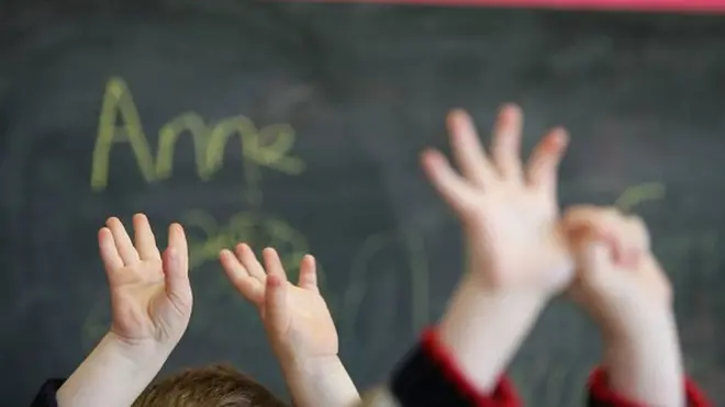 Breda dan Napp menemukan bahwa semakin berprestasi seorang siswa di bidang membaca, semakin kecil keinginan mereka memiliki karir di bidang matematika.