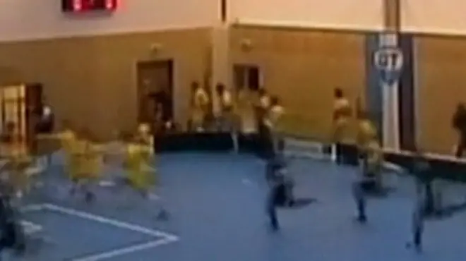 спортсмени тікають