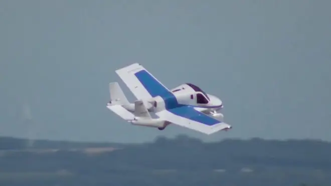 하늘을 나는 비행자동차 등장이 멀지 않았다