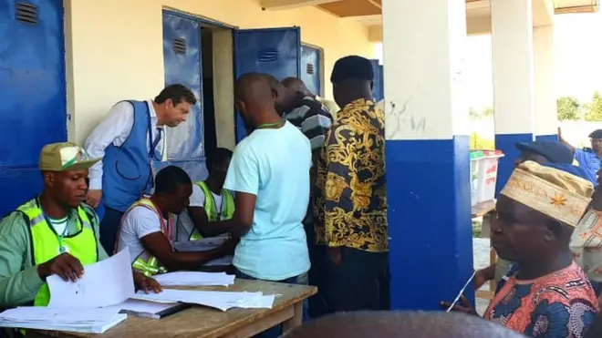 European Union observer Ketil Karlsen dey follow voting process for Kogi State