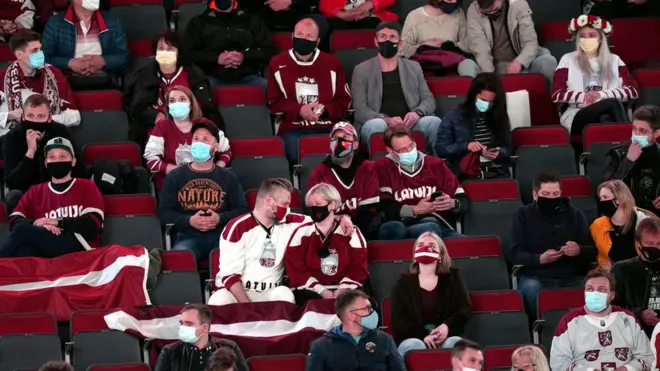 зрители рига