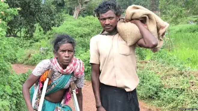 राशन के लिए 30 किलोमीटर पैदल चलना मजबूरी