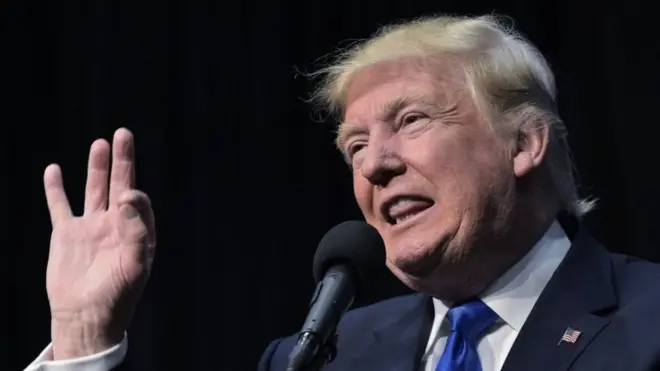 Donald Trump chỉ trích Obamacare ở Iowa