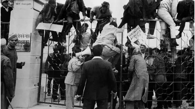 चीन के ख़िलाफ़ विरोध प्रदर्शन