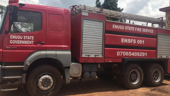 Ụgbọala mgbanyụ ọkụ n'Enugwu steeti