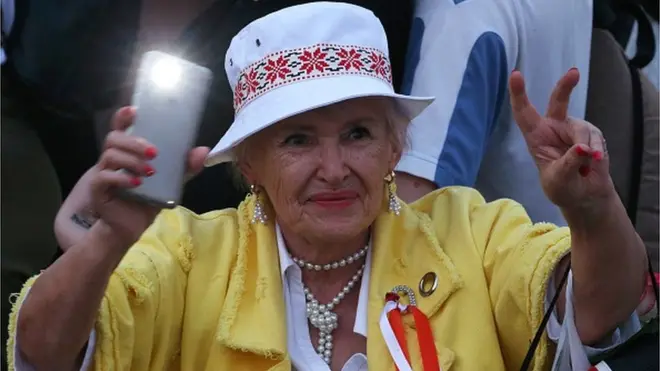 Білорусь показала, що телефони - не лише для розмов