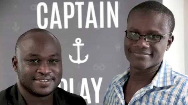 Mamadou Sall (à gauche) et Amath Sow sont tous deux diplômés de l'Université Gaston-Berger à Saint-Louis au Sénégal