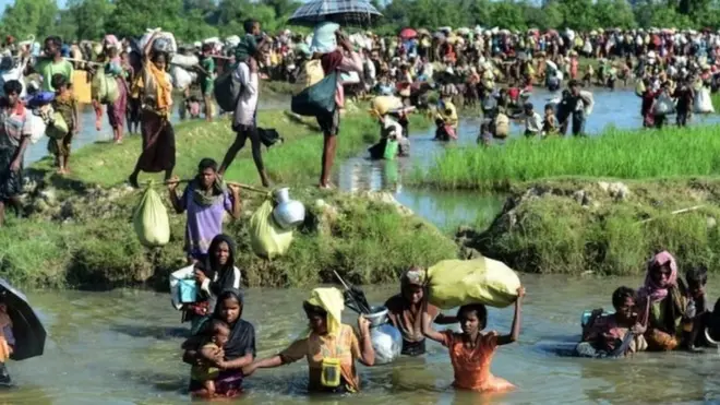 လုံခြုံရေး တပ်ဖွဲ့တွေက နယ်မြေရှင်းလင်းမှုတွေ လုပ်ခဲ့တာကြောင့် လူသိန်းနဲ့ချီ ဘင်္ဂလားဒေ့ရှ်ဘက် ထွက်ပြေးခဲ့ရတယ်လို့ ဆို