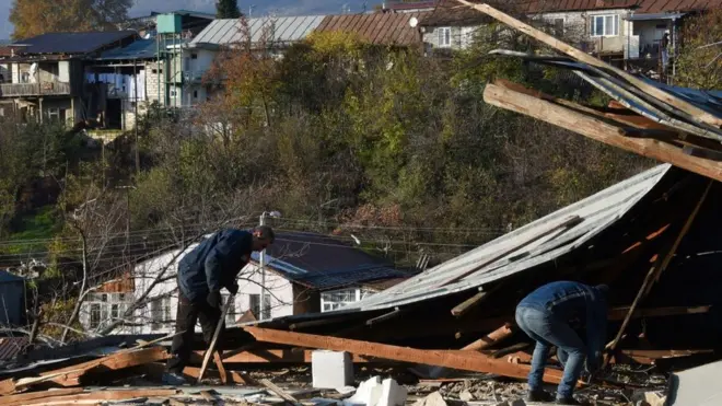 Hazırda Xankəndinə və Dağlıq Qarabağın Azərbaycan ordusunun nəzarətində olmayan kənd və rayonlarına minlərlə erməni əhali qayıdıb. 