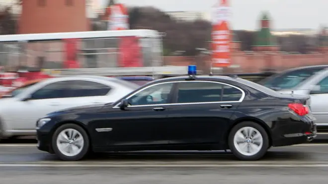 Машина со спецсигналом