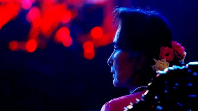 ဒေါ်အောင်ဆန်းစုကြည်ကို