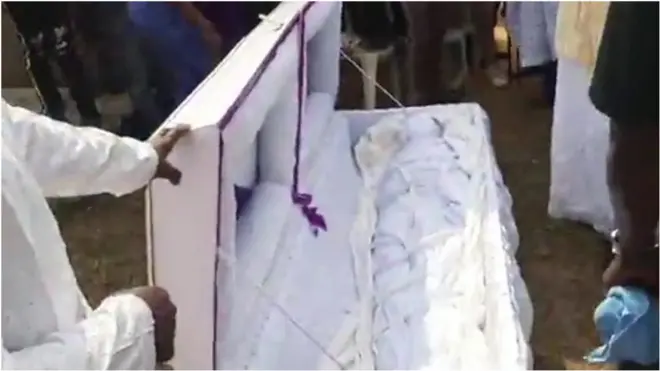 Bi eto isinku Baba Suwe se lọ ree