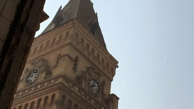 ایمپریس مارکیٹ میں آپریشن