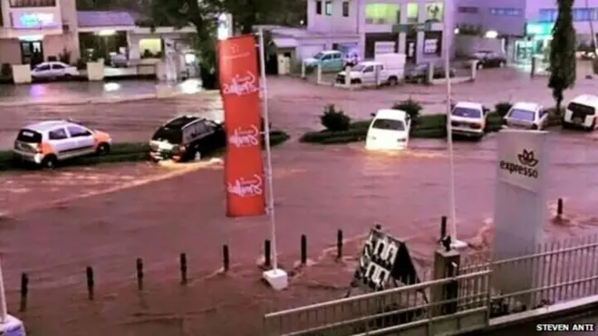 Di 2015 flooding wey happen for Accra cause plenty wahala as heavy water carry cars troway