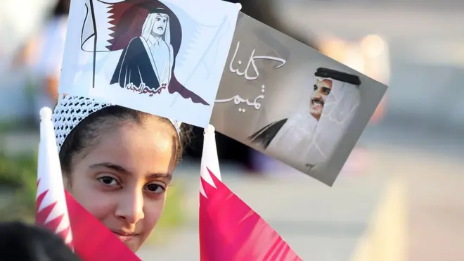 فتاة قطرية مؤيدة لحكومة بلدها في النزاع مع الدول المقاطعة