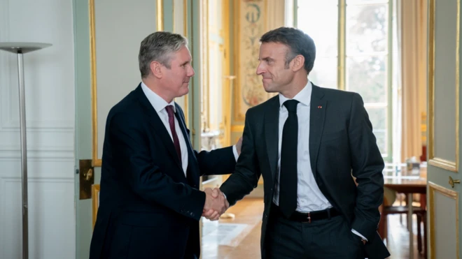 Lider laburista Kir Starmer susreo se u utorak sa Emanuelom Makronom u Jelisejskoj palati